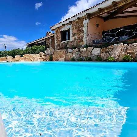 Capo Coda Cavallo Piscina Privata
