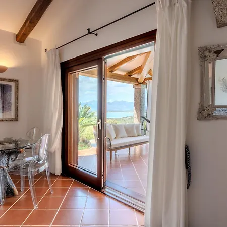 Villa Capo Coda Cavallo Piscina Privata San Teodoro (Sardinia)