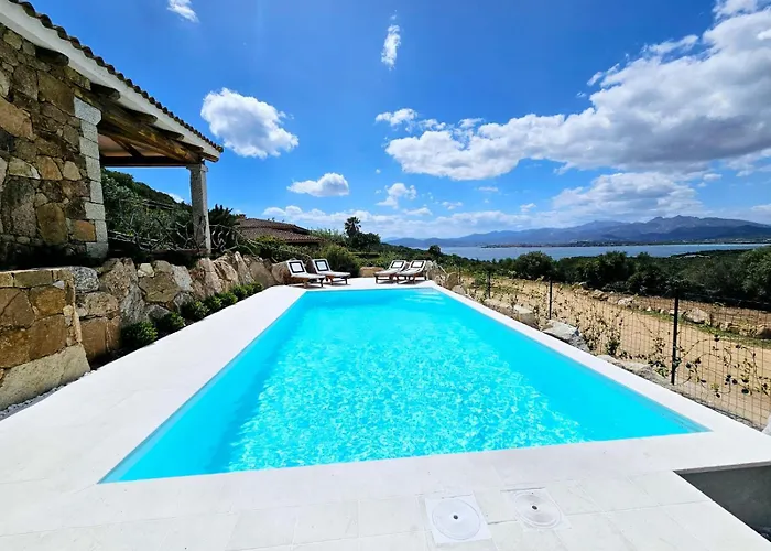 Villa Capo Coda Cavallo Piscina Privata San Teodoro