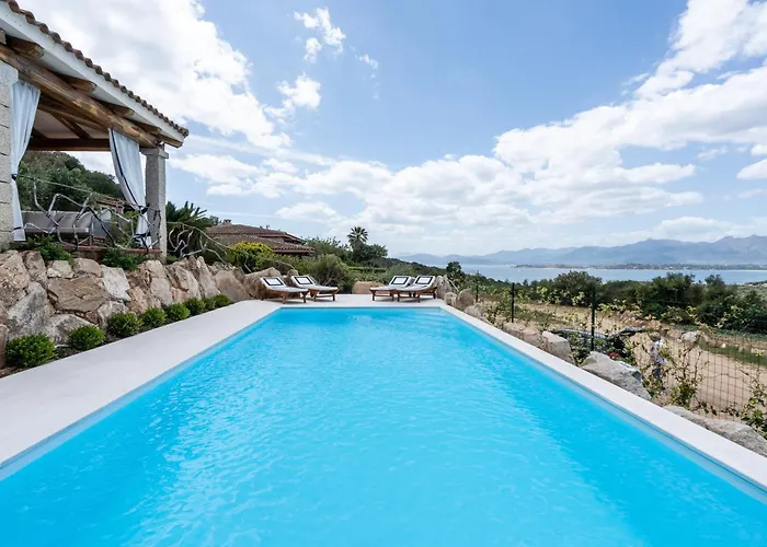 Capo Coda Cavallo Piscina Privata