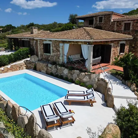 Capo Coda Cavallo Piscina Privata וילה סאן תאודורו