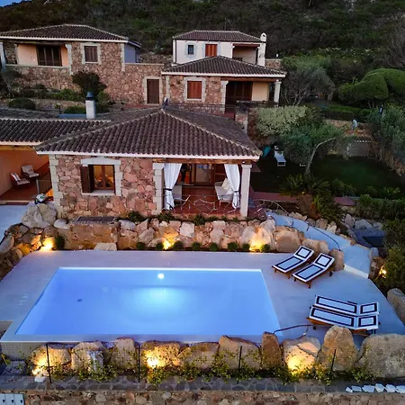 וילה Capo Coda Cavallo Piscina Privata סאן תאודורו