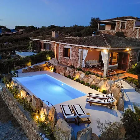 Capo Coda Cavallo Piscina Privata סאן תאודורו