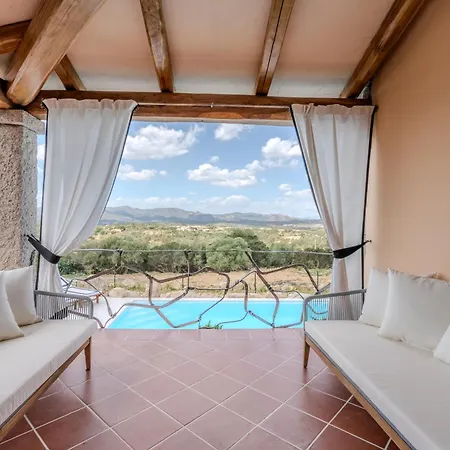 Capo Coda Cavallo Piscina Privata Villa San Teodoro (Sardinia)