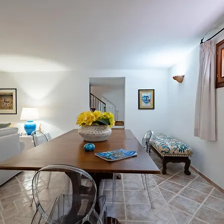 Capo Coda Cavallo Piscina Privata וילה