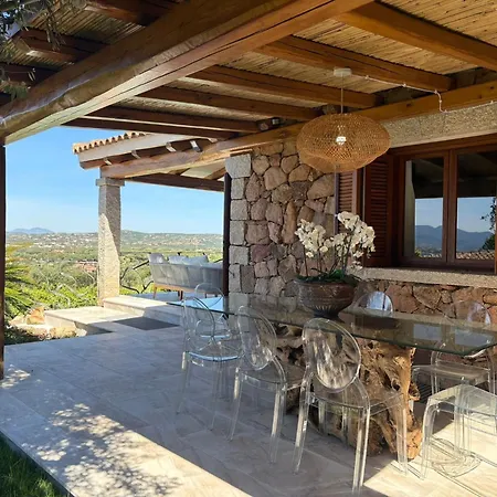Capo Coda Cavallo Piscina Privata סאן תאודורו